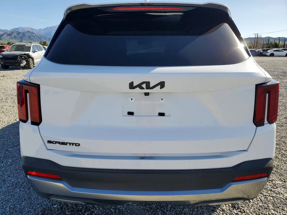 Photo 6 from auction – 2024 KIA SORENTO with VIN 5XYRK4JF2RG254344
