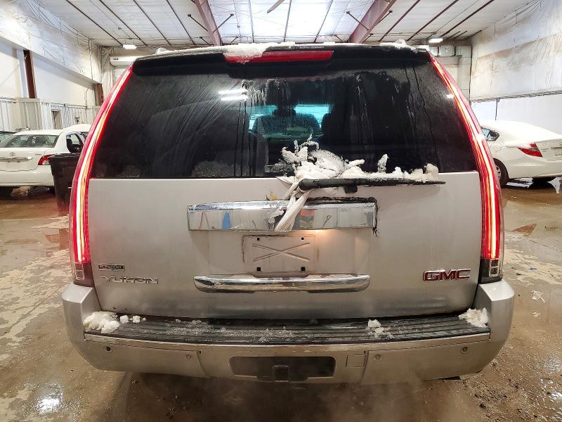 Foto 6 de la subasta – 2010 GMC YUKON DENA con VIN 1GKUKEEF4AR131505