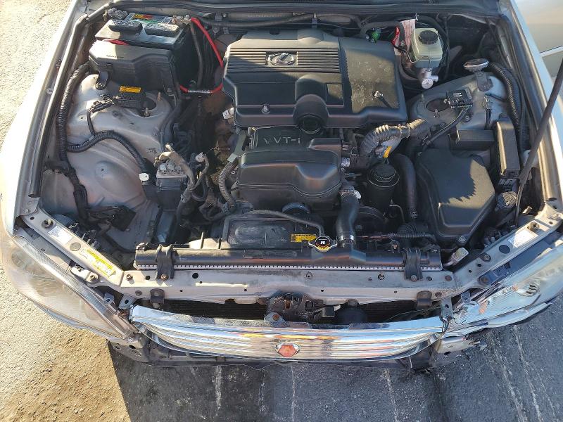 Photo 11 from auction – 2002 LEXUS IS 300 with VIN JTHBD192820050654