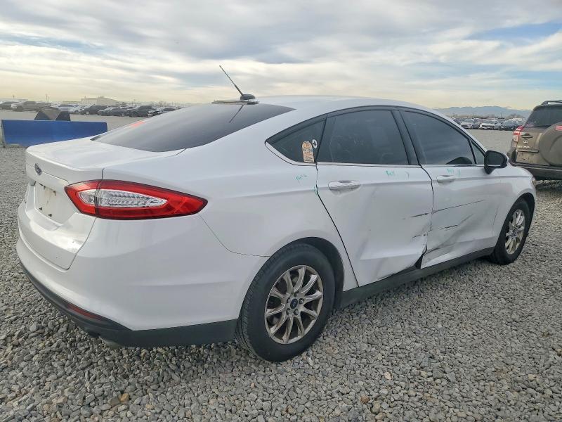 Photo 3 from auction – 2015 FORD FUSION S with VIN 3FA6P0G77FR153093