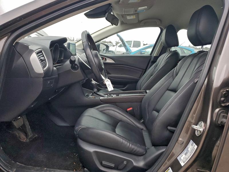 Photo 7 from auction – 2018 MAZDA 3 TOURING with VIN 3MZBN1L37JM183883