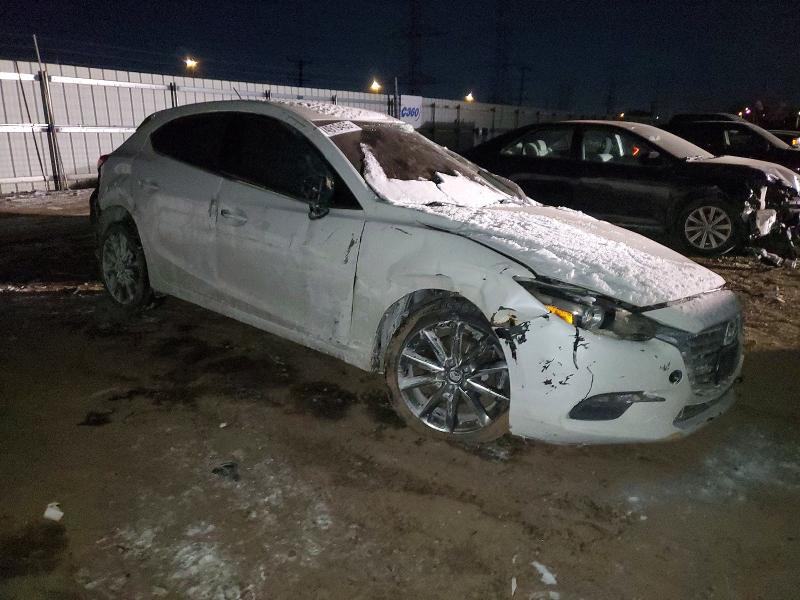 Photo 4 from auction – 2018 MAZDA 3 TOURING with VIN 3MZBN1L3XJM204211