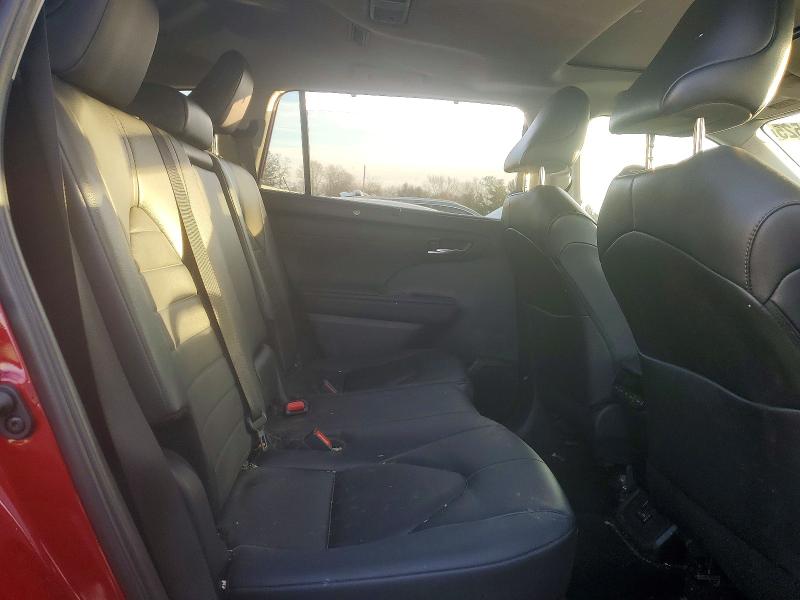 Photo 11 from auction – 2024 TOYOTA HIGHLANDER with VIN 5TDKDRBH2RS545986