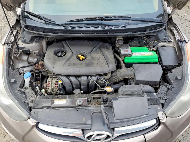 Photo 11 from auction – 2012 HYUNDAI ELANTRA GL with VIN 5NPDH4AE7CH103242