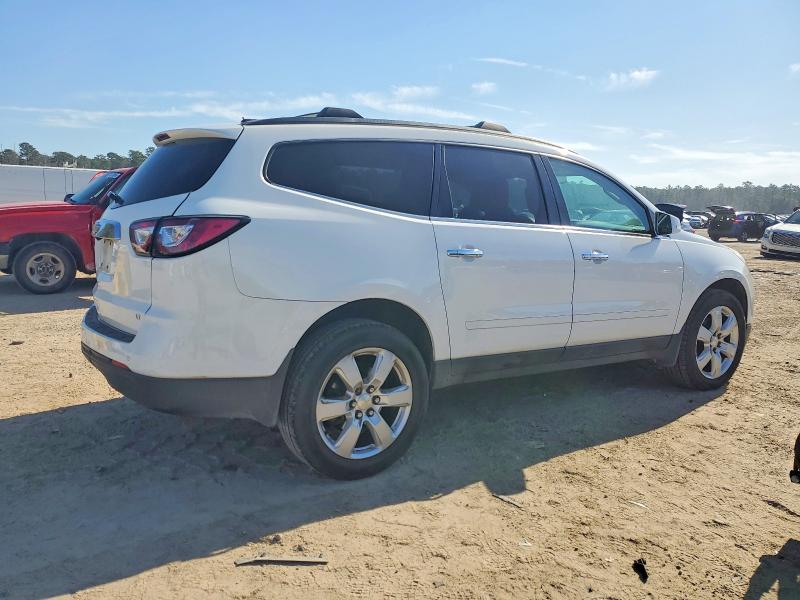 Photo 3 from auction – 2017 CHEVROLET TRAVERSE with VIN 1GNKRGKD9HJ313794
