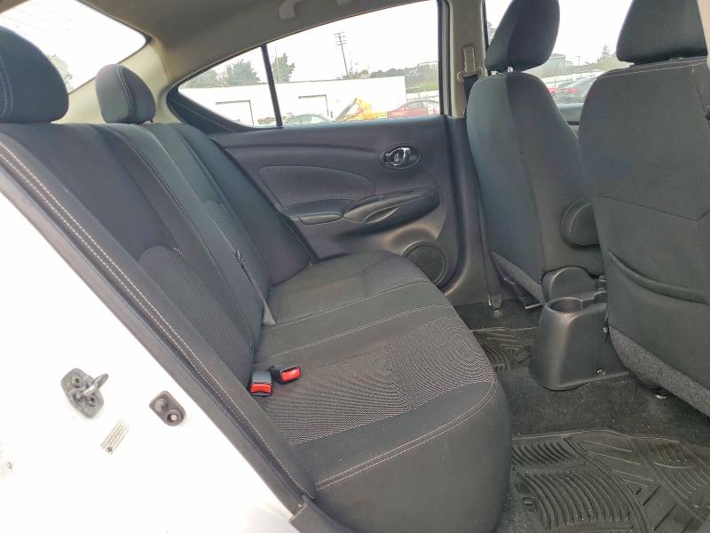 Foto 10 de la subasta – 2018 NISSAN VERSA S con VIN 3N1CN7AP1JL810277