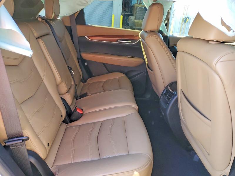 Photo 11 from auction – 2017 CADILLAC XT5 PLATIN with VIN 1GYKNFRS7HZ142736