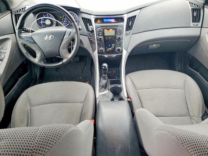 Photo 8 from auction – 2011 HYUNDAI SONATA with VIN 5NPEB4AC7BH053963