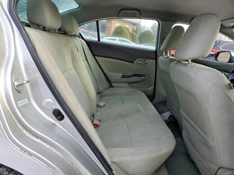Photo 10 from auction – 2012 HONDA CIVIC LX with VIN 2HGFB2F51CH335160