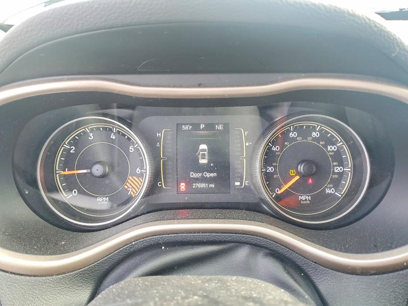 Photo 9 from auction – 2015 JEEP CHEROKEE L with VIN 1C4PJLCB2FW628044