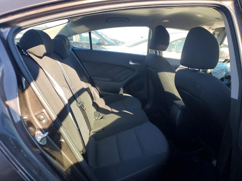 Photo 10 from auction – 2017 KIA FORTE with VIN 3KPFK4A72HE142537