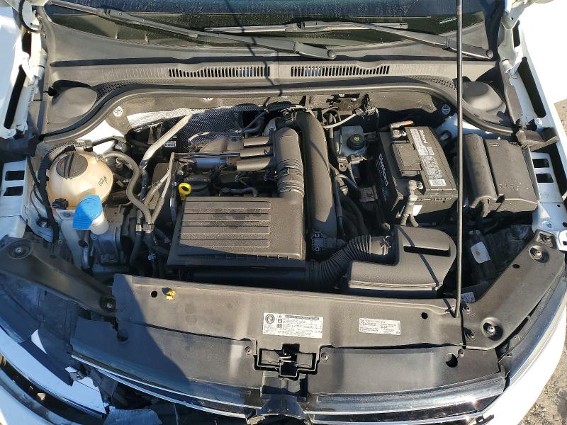 Photo 11 from auction – 2017 VOLKSWAGEN JETTA with VIN 3VW2B7AJ5HM415081