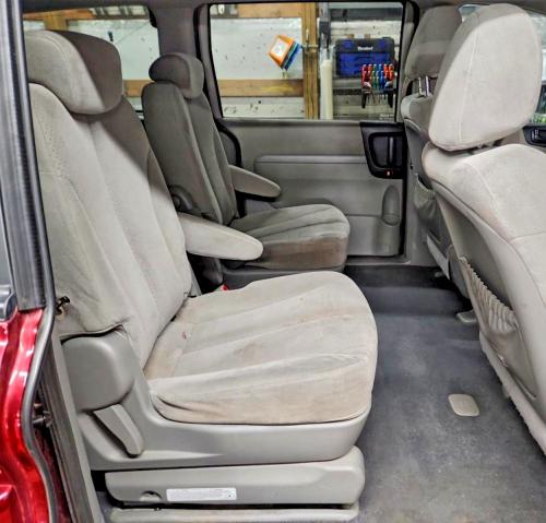 Photo 11 from auction – 2008 HYUNDAI ENTOURAGE with VIN KNDMC233586049360