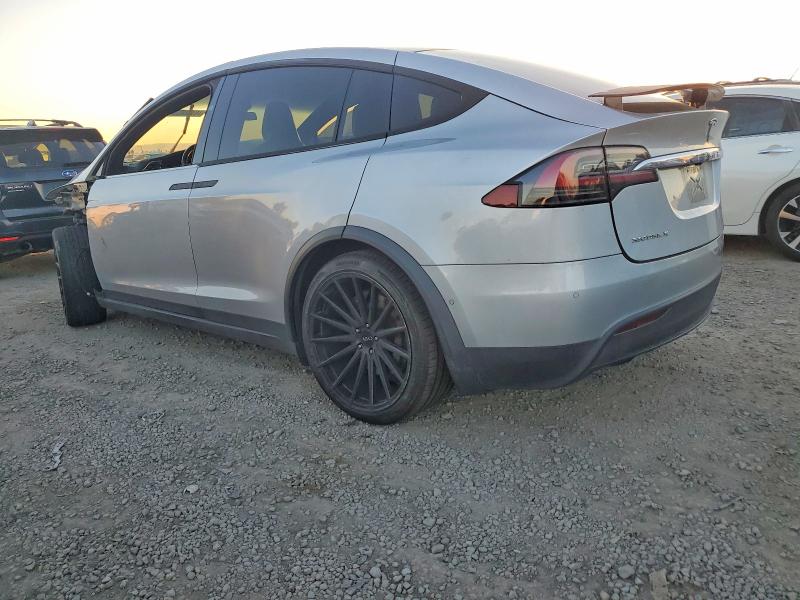 Photo 2 from auction – 2017 TESLA MODEL X with VIN 5YJXCAE23HF040222