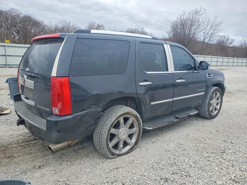 Photo 3 from auction – 2010 CADILLAC ESCALADE with VIN 1GYUCBEF1AR155729