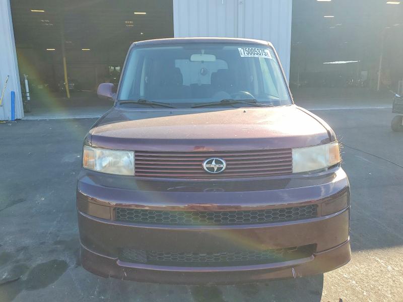 Photo 5 from auction – 2005 TOYOTA SCION XB with VIN JTLKT324950219195