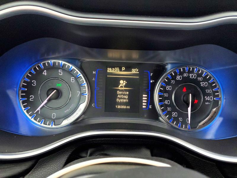 Photo 9 from auction – 2015 CHRYSLER 200 with VIN 1C3CCCFB1FN605465