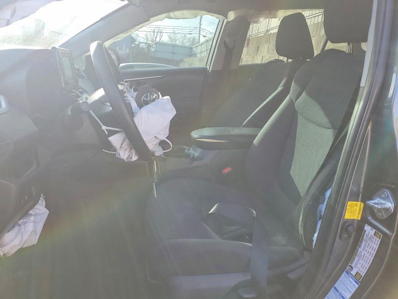 Photo 7 from auction – 2021 TOYOTA RAV4 LE with VIN 2T3F1RFV2MW162471