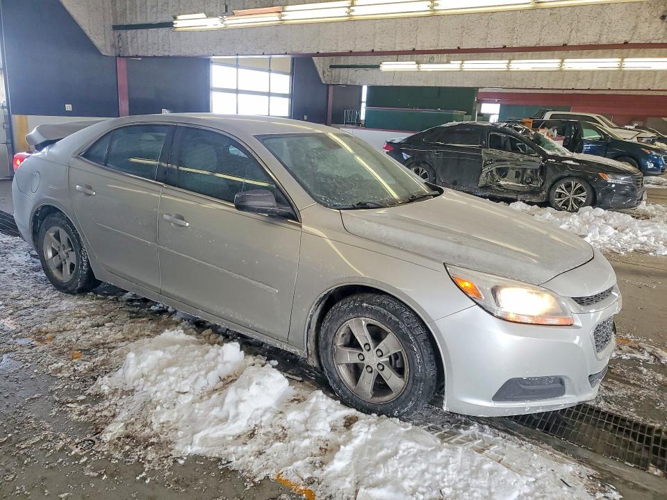 Photo 4 from auction – 2015 CHEVROLET MALIBU with VIN 1G11B5SL0FF129129