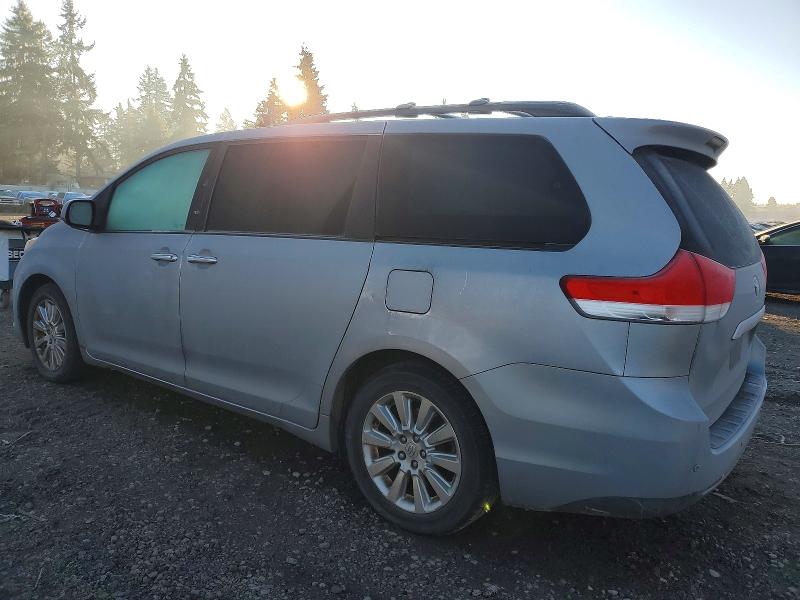 Photo 2 from auction – 2011 TOYOTA SIENNA XLE with VIN 5TDDK3DC4BS022827