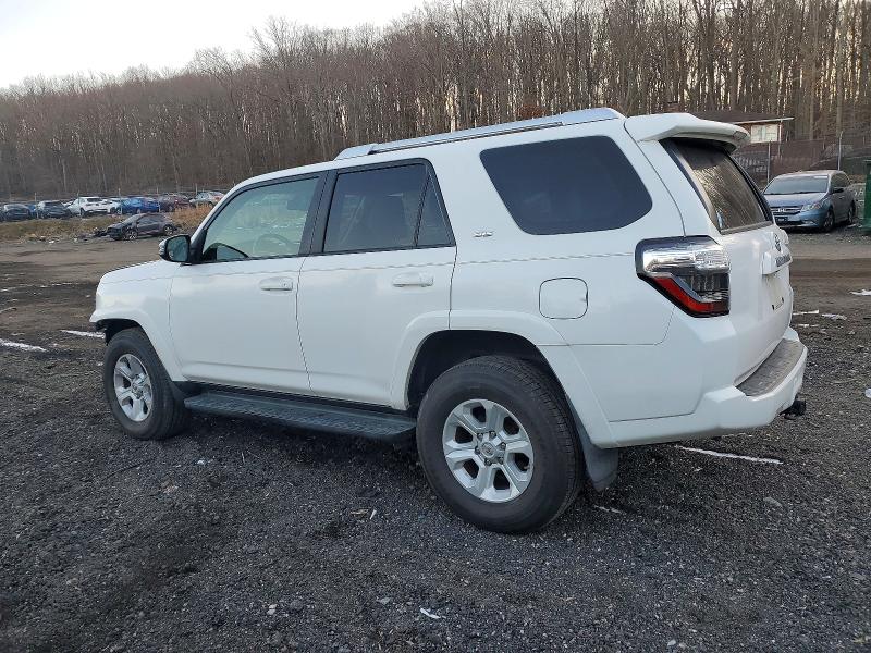 Photo 2 from auction – 2016 TOYOTA 4RUNNER SR with VIN JTEBU5JR0G5312481