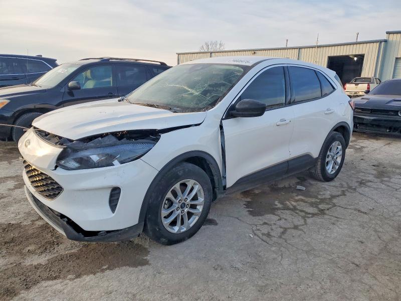 Photo 1 from auction – 2022 FORD ESCAPE with VIN 1FMCU9G66NUB44177