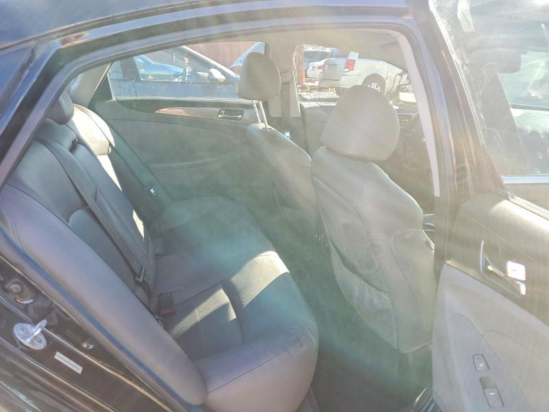 Photo 10 from auction – 2012 HYUNDAI SONATA HYB with VIN KMHEC4A44CA040615