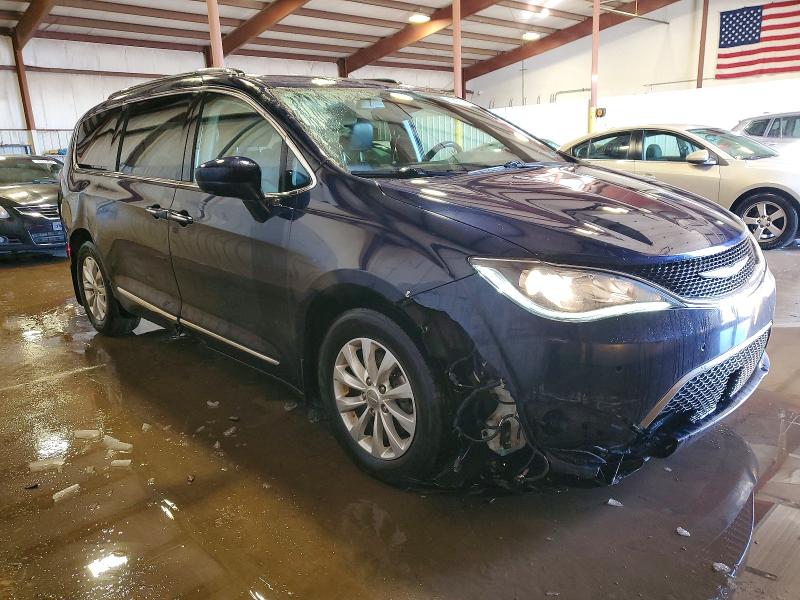 Photo 4 from auction – 2018 CHRYSLER PACIFICA T with VIN 2C4RC1EG8JR108562
