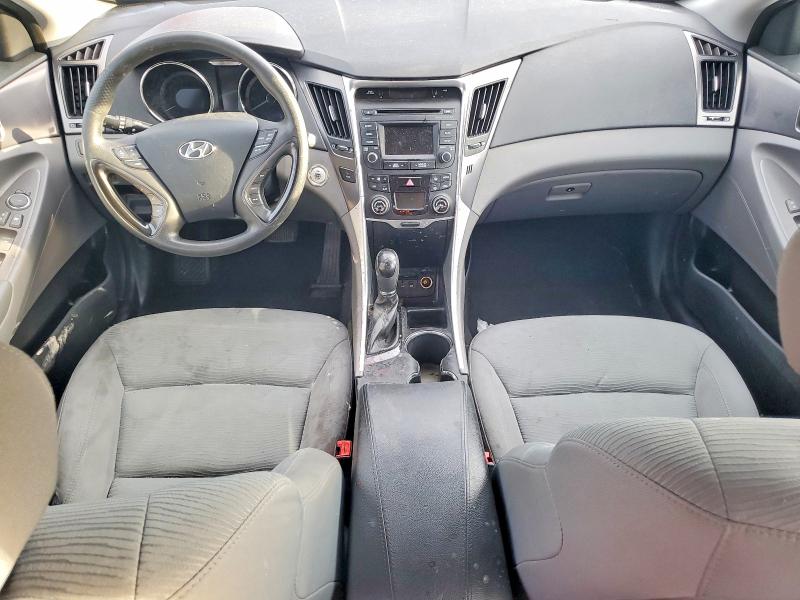 Photo 8 from auction – 2014 HYUNDAI SONATA HYB with VIN KMHEC4A45EA118077