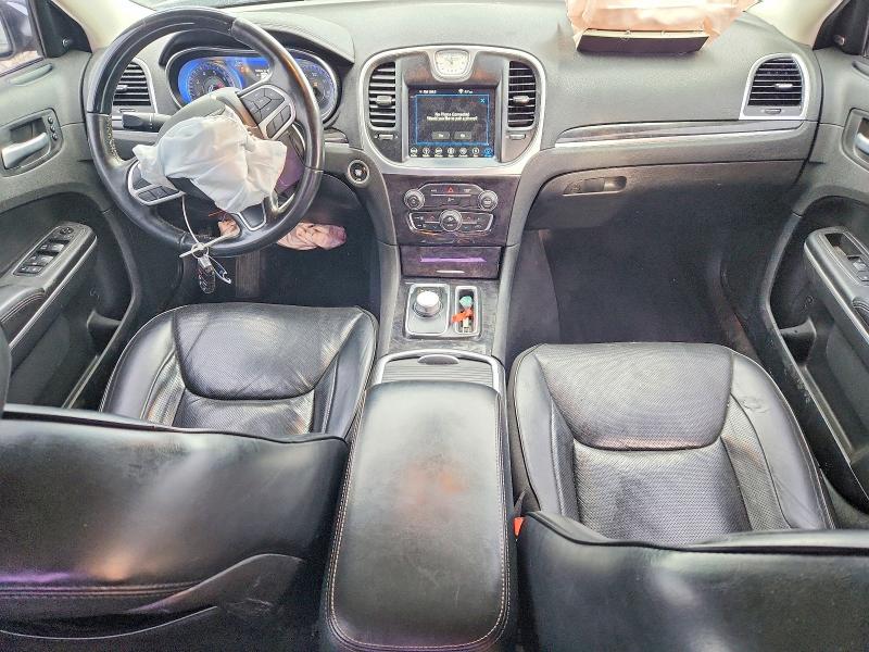 Photo 8 from auction – 2019 CHRYSLER 300 with VIN 2C3CCAKG3KH569867