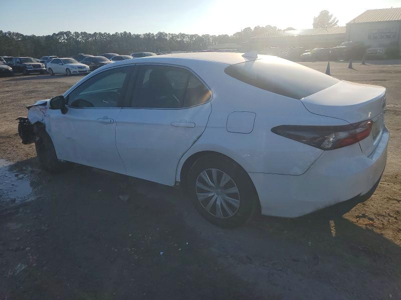 Photo 2 from auction – 2022 TOYOTA CAMRY LE with VIN 4T1C31AK2NU585802