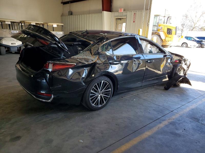 Photo 3 from auction – 2025 LEXUS ES with VIN 58ADA1C17SU075657