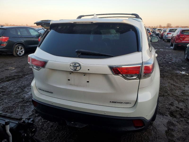 Photo 6 from auction – 2016 TOYOTA HIGHLANDER with VIN 5TDDKRFH2GS228876