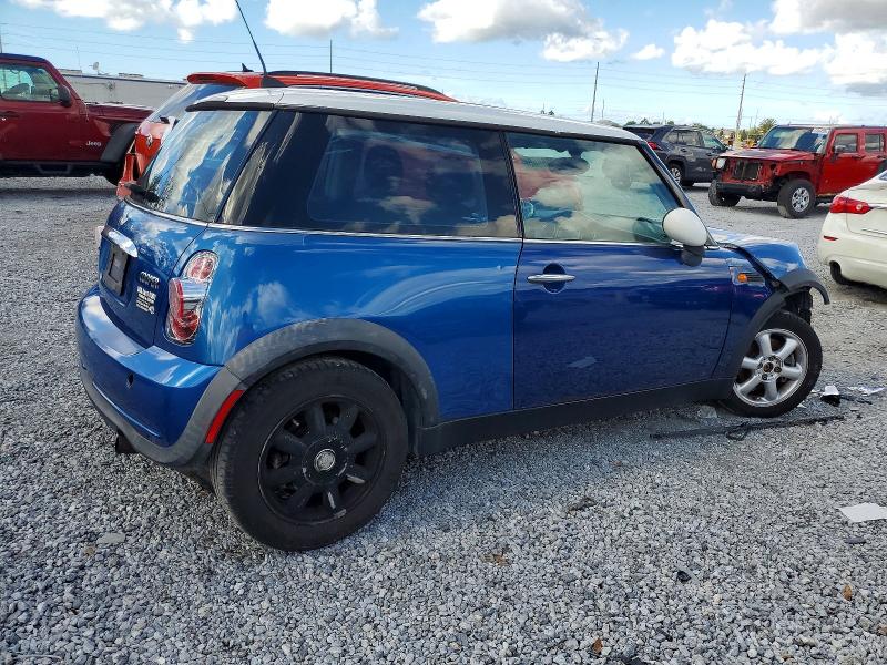 Photo 3 from auction – 2006 MINI COOPER with VIN WMWRC33516TJ77233