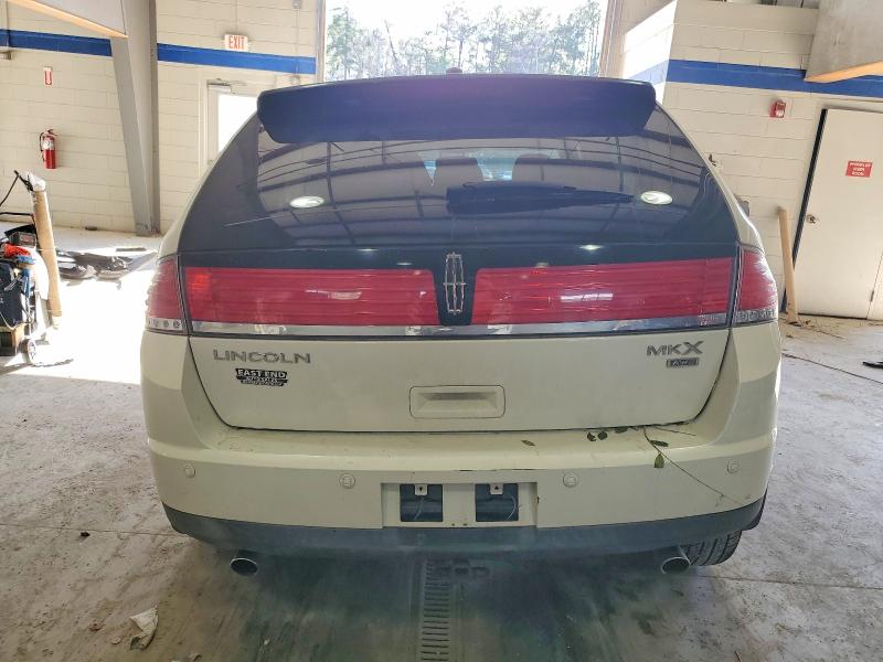 Photo 6 from auction – 2008 LINCOLN MKX with VIN 2LMDU88C88BJ06256
