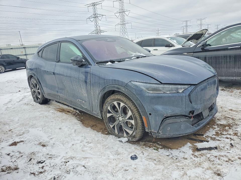 Photo 4 from auction – 2021 FORD MUSTANG MACH-E with VIN 3FMTK3SU7MMA09351