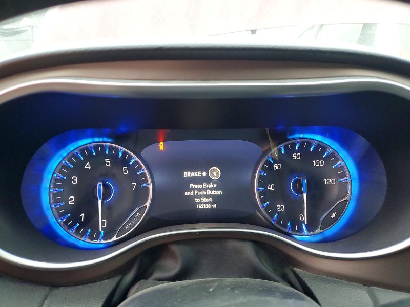 Photo 9 from auction – 2017 CHRYSLER PACIFICA T with VIN 2C4RC1EG1HR643002
