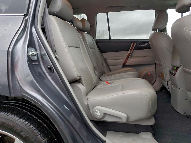 Photo 11 from auction – 2013 TOYOTA HIGHLANDER with VIN 5TDDK3EH9DS258189