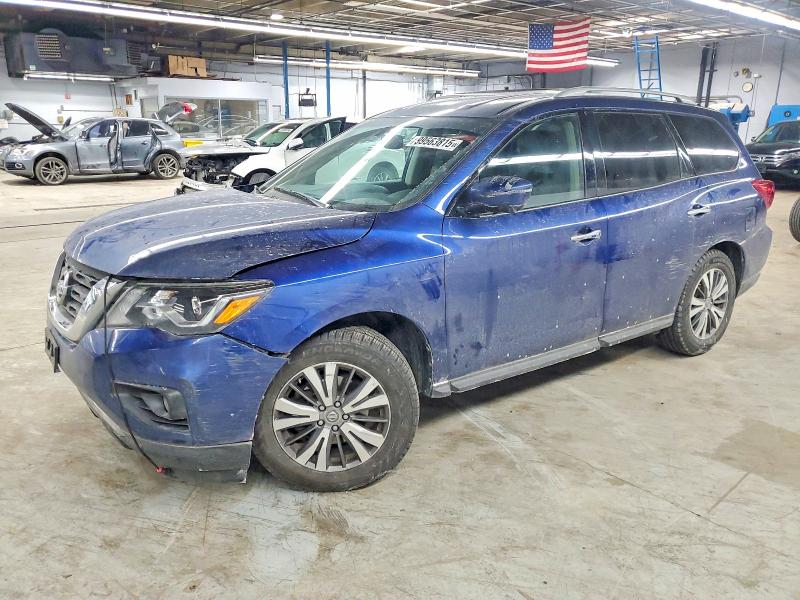 NISSAN PATHFINDER 2017 with VIN 5N1DR2MN5HC652823 - Photo from auction