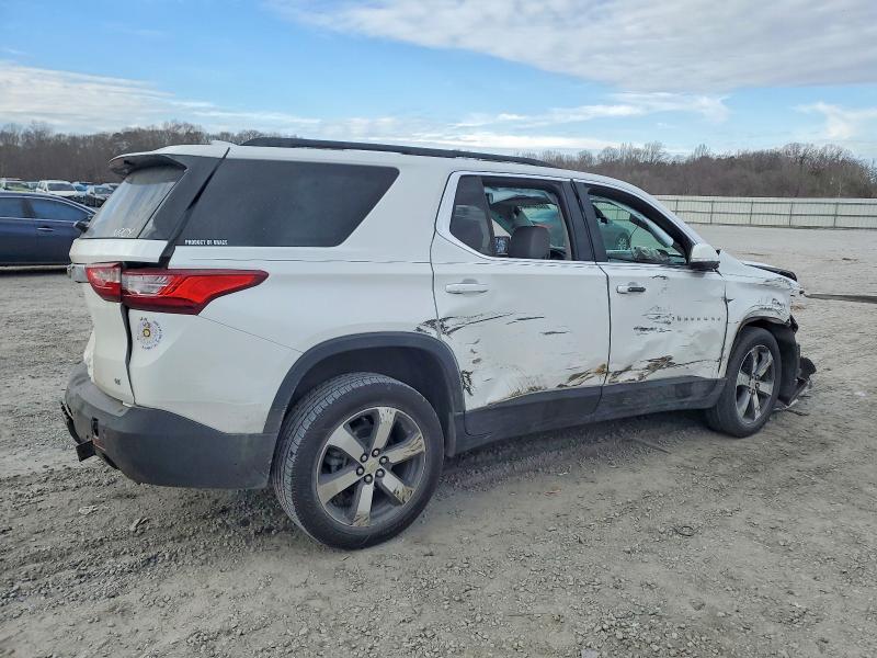 Photo 3 from auction – 2021 CHEVROLET TRAVERSE with VIN 1GNERHKW3MJ186510