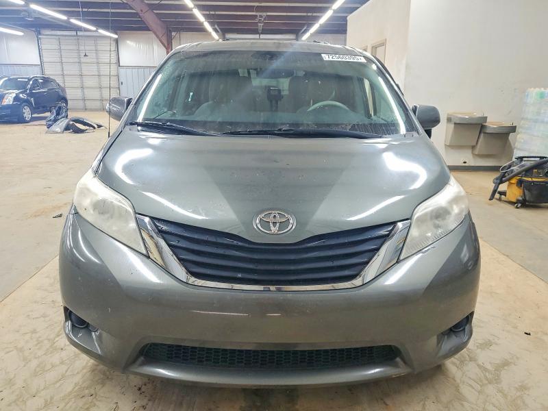 Photo 5 from auction – 2013 TOYOTA SIENNA LE with VIN 5TDKK3DC0DS279946