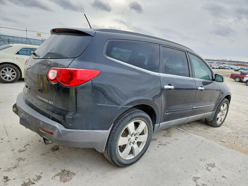 Photo 3 from auction – 2009 CHEVROLET TRAVERSE L with VIN 1GNEV33D79S152132