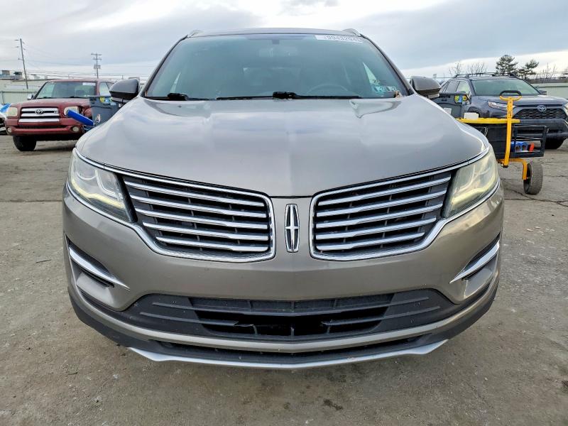 Photo 5 from auction – 2017 LINCOLN MKC PREMIE with VIN 5LMCJ1C97HUL23517