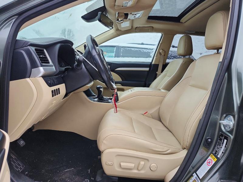 Photo 7 from auction – 2017 TOYOTA HIGHLANDER with VIN 5TDJZRFH5HS397922