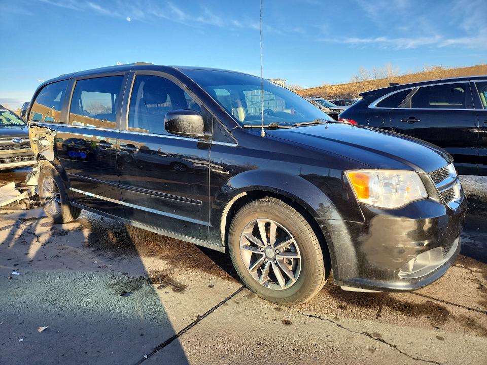 Photo 4 from auction – 2017 DODGE GRAND CARAVAN with VIN 2C4RDGCG1HR624338