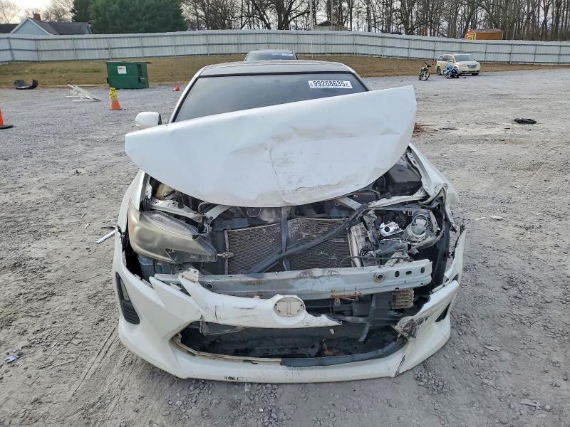 Photo 5 from auction – 2016 TOYOTA SCION TC with VIN JTKJF5C75GJ016460