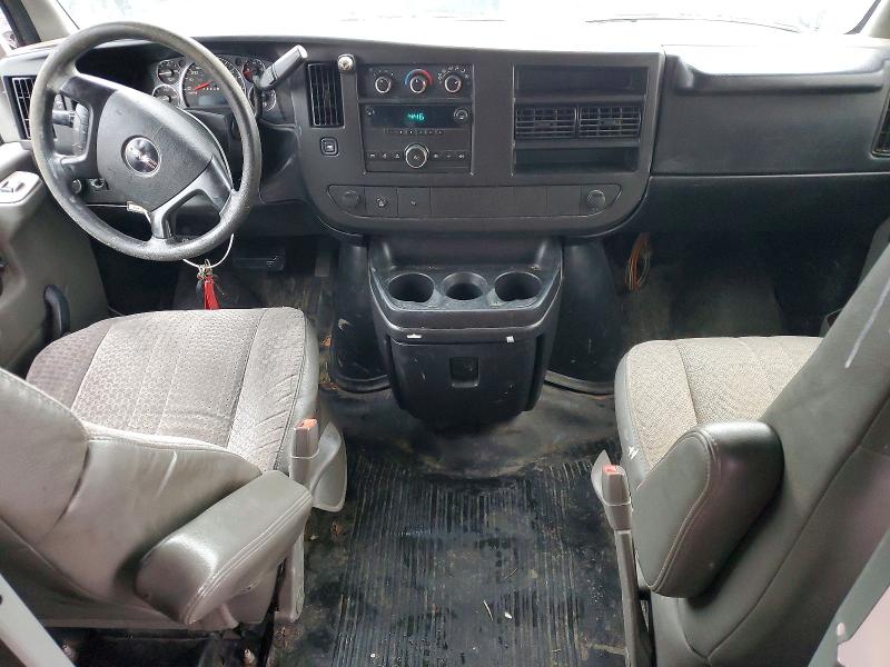 Photo 8 from auction – 2012 GMC SAVANA G25 with VIN 1GTW7GBAXC1138275
