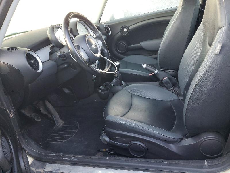 Photo 7 from auction – 2007 MINI COOPER with VIN WMWMF33547TL67174