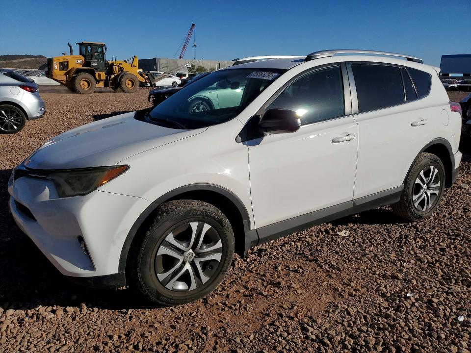 TOYOTA RAV4 2016 with VIN 2T3BFREV8GW505404 - Photo from auction