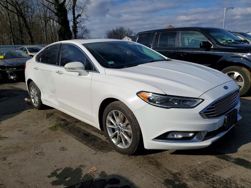 Zdjęcie 4 z aukcji – 2017 FORD FUSION SE z VIN 3FA6P0HD5HR129253